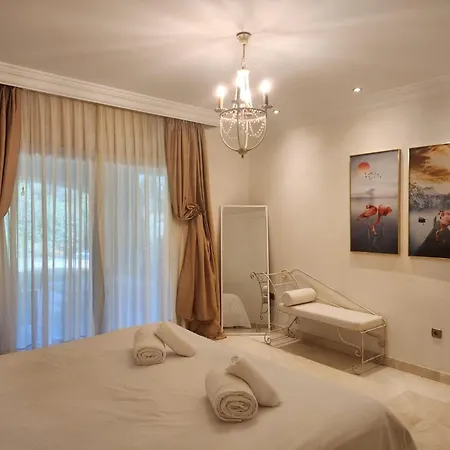 Luxury 2 Bedroom Apartment, Sierra Blanca, Apartment