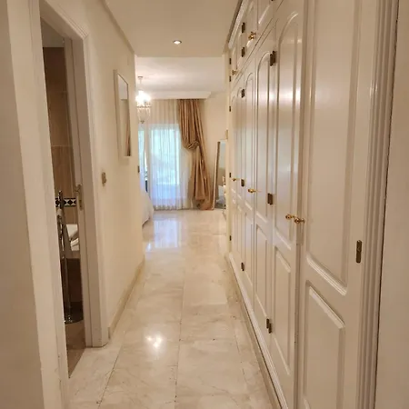 Apartment Luxury 2 Bedroom Apartment, Sierra Blanca,