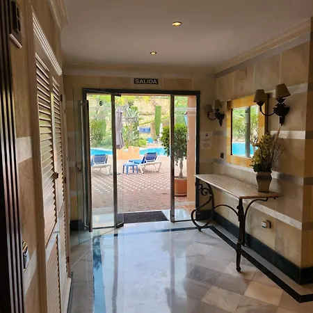 Luxury 2 Bedroom Apartment, Sierra Blanca, Apartment *