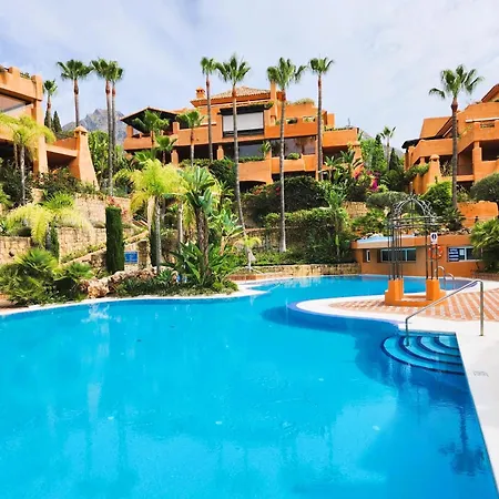 Luxury 2 Bedroom Apartment, Sierra Blanca, * Marbella