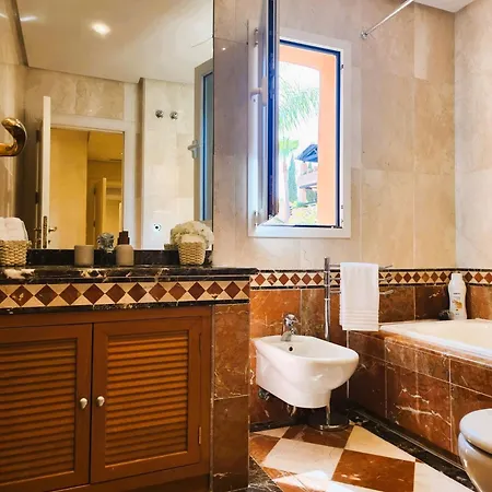 Luxury 2 Bedroom Apartment, Sierra Blanca, * Marbella