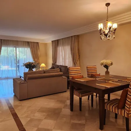 Luxury 2 Bedroom Apartment, Sierra Blanca, * Marbella